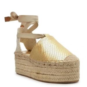 Unworn SOLD OUT Schutz Greeca Embossed Espadrille Platform Wedge Size 9